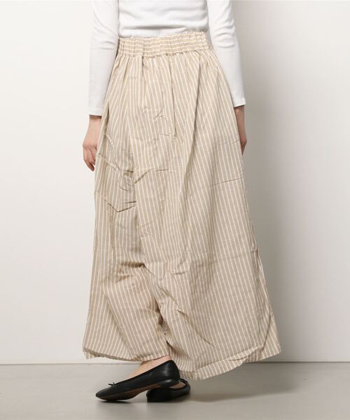 sandy(サンディー)の「【sandy】ウエストタックパンツ(その他パンツ・レディース・ベージュ/オフホワイト/ブルー・FREE)」の4枚目の写真