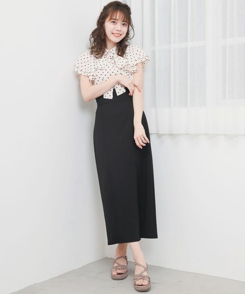 MAJESTIC LEGON（マジェスティックレゴン）の「2wayフリルスリーブブラウス（シャツ/ブラウス・レディース・ホワイト系その他2/オフホワイト/ネイビー/グレイッシュベージュ/グリーン・MEDIUM）」の15枚目の写真