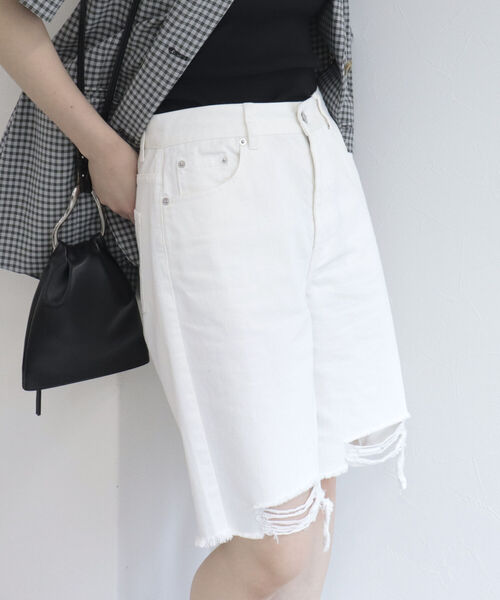 fredy repit（フレディレピ）の「デニムダメージ加工ハーフパンツ（デニムパンツ・レディース・ブラック/オフホワイト・38/36）」の4枚目の写真