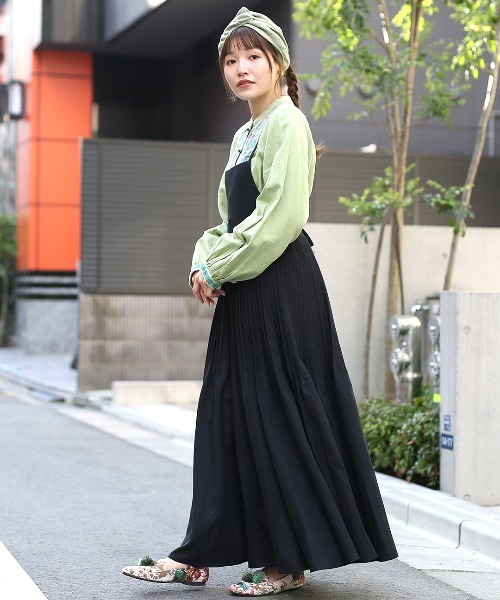 チチカカ(チチカカ)の「ギャザーストライプヘアバンド(ヘアバンド・レディース・カーキ/ベージュ/パープル・MEDIUM)」の5枚目の写真