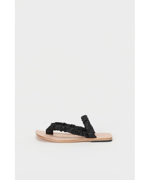 Hender Scheme（エンダースキーマ）の「shirring thong（サンダル・レディース・ブラック/レッド・1/2/4/5）」の15枚目の写真