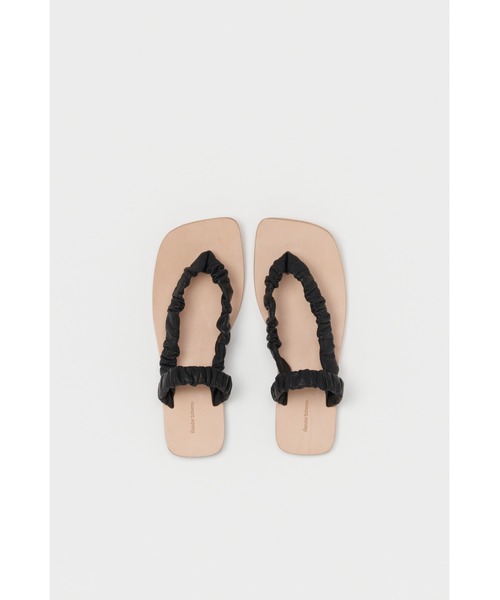 Hender Scheme（エンダースキーマ）の「shirring thong（サンダル・レディース・ブラック/レッド・1/2/4/5）」の11枚目の写真