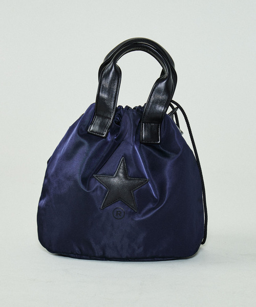 CONVERSE TOKYO（コンバーストウキョウ）の「サテンバルーンバッグ（ショルダーバッグ・レディース・ダークネイビー/ブラック/チャコールグレー/ホワイト/パープル/グリーン/サンドベージュ・FREE）」の6枚目の写真