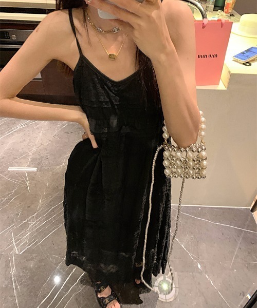 by muni:r（バイ ムニール）の「バカンスレースロングワンピース（ワンピース・レディース・ブラック/アイボリー・FREE）」の4枚目の写真