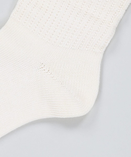SPINNS(スピンズ)の「ワンポイントロゴ刺繍 ルーズソックス(ソックス/靴下・レディース・ブラック/アイボリー・ONESIZE)」の14枚目の写真