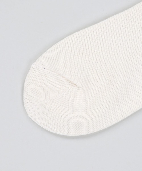 SPINNS(スピンズ)の「ワンポイントロゴ刺繍 ルーズソックス(ソックス/靴下・レディース・ブラック/アイボリー・ONESIZE)」の15枚目の写真