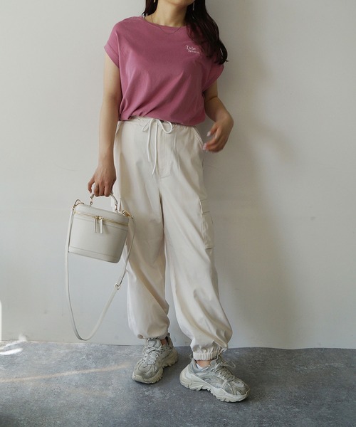 179/WG(イチナナキュウダブルジー)の「2WAYスリット ロングスリーブ /ノースリーブ Tシャツ(Tシャツ/カットソー・レディース・チャコールグレー/オフホワイト/ピンク/グリーン・FREE)」の22枚目の写真