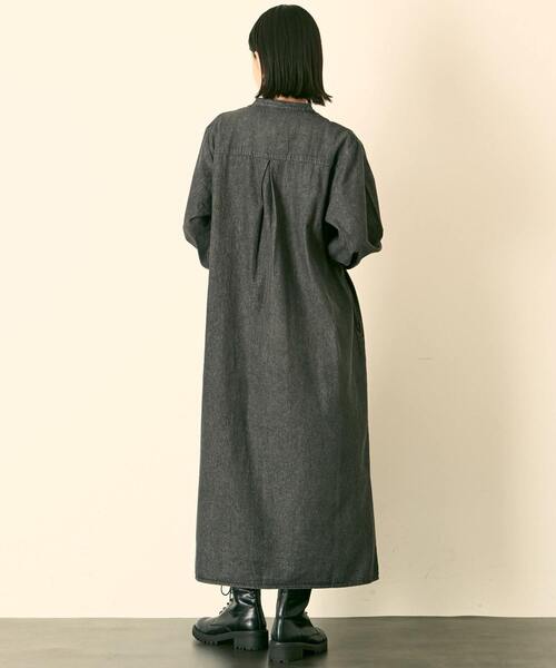 SOMETHING（サムシング）の「【SOMETHING "MELROSE CLAIRE 20周年別注" デニムシャツワンピース】（シャツワンピース・レディース・ブルー/ブラック・FREE）」の8枚目の写真