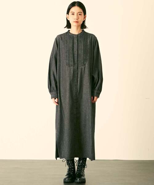 SOMETHING（サムシング）の「【SOMETHING "MELROSE CLAIRE 20周年別注" デニムシャツワンピース】（シャツワンピース・レディース・ブルー/ブラック・FREE）」の11枚目の写真