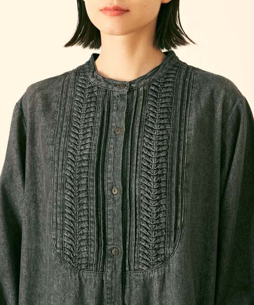 SOMETHING（サムシング）の「【SOMETHING "MELROSE CLAIRE 20周年別注" デニムシャツワンピース】（シャツワンピース・レディース・ブルー/ブラック・FREE）」の14枚目の写真