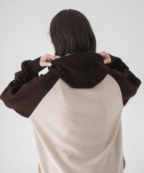 yuw（ユウ）の「Ｗカシミヤバラクラバ　294798（マフラー・レディース・ブラウン/レッド/ブルー/ブラック系その他/グレー・FREE）」の15枚目の写真