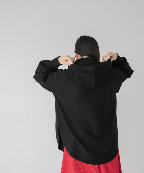 yuw（ユウ）の「Ｗカシミヤバラクラバ　294798（マフラー・レディース・ブラウン/レッド/ブルー/ブラック系その他/グレー・FREE）」の13枚目の写真