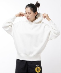 Reebok（リーボック）の「スタジオ リサイクル オーバーサイズ フーディー / Studio Recycled Oversize Hoodie（パーカー）」