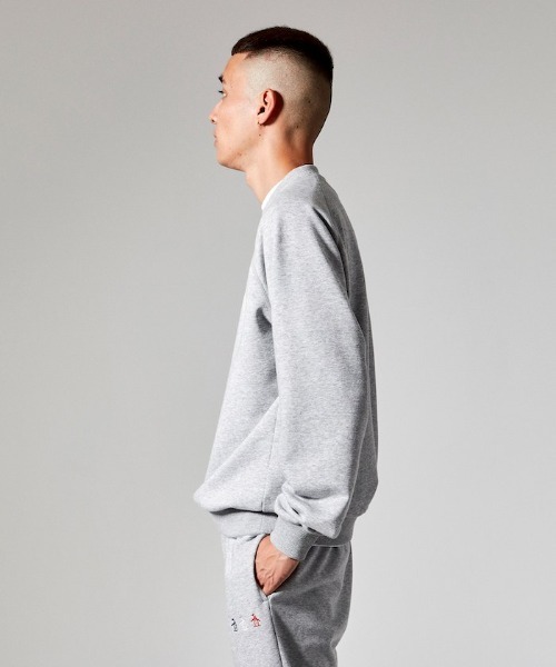 penguin BY MUNSINGWEAR(ペンギン バイ マンシングウェア)の「スエットシャツ ラグラン メンズ レディース ユニセックス ウェア ジャージ スウェット カジュアル スポーツウェア マンシング(スウェット・メンズ・ブラック/グレー/グリーン・SMALL/MEDIUM/LARGE/X-LARGE)」の4枚目の写真