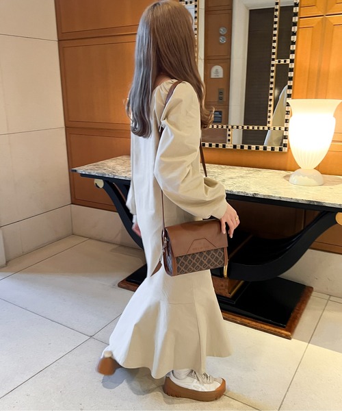 Ambre Ciel(アンブルシエル)の「美シルエット◎ボリュームマーメイドワンピース/【WEB/EC限定商品】(ワンピース・レディース・ダークブラウン/アイボリー/ブラック・FREE)」の7枚目の写真