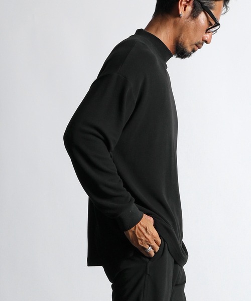 The DUFFER of ST.GEORGE（ザダファーオブセントジョージ）の「【WEB限定アイテム】SMOOTH MOCK NECK TEE：モックネック ロンT ハイネックTシャツ（Tシャツ/カットソー・メンズ・グレー/ブラック・SMALL/MEDIUM/LARGE/X-LARGE）」の7枚目の写真