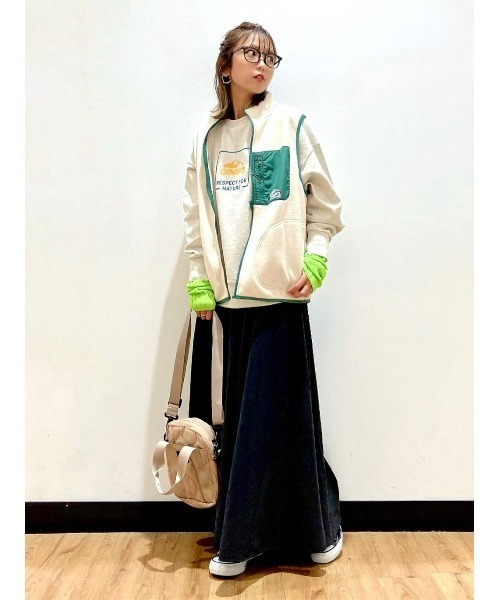 CAMP7（キャンプセブン）の「【CAMP7】フロントロゴクルースウェット（スウェット・レディース・ブラック/ベージュ/キナリ・M/L）」の21枚目の写真