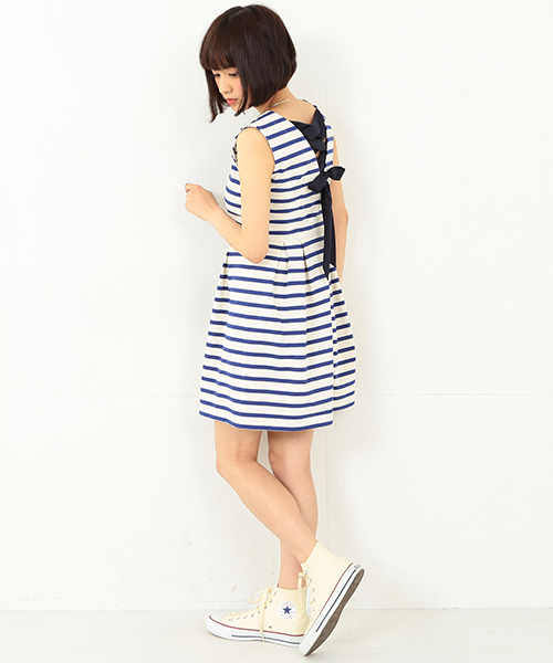 Ray BEAMS(レイビームス)の「Ray BEAMS / ボーダーレースアップ ワンピース(ワンピース・レディース・ブルー/ネイビー・1/0)」の3枚目の写真