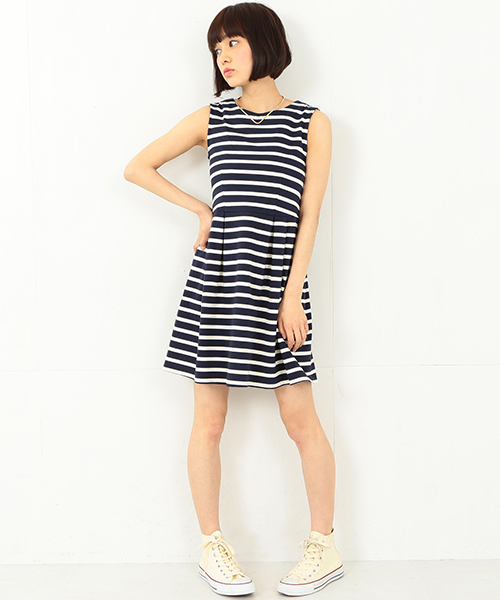 Ray BEAMS(レイビームス)の「Ray BEAMS / ボーダーレースアップ ワンピース(ワンピース・レディース・ブルー/ネイビー・1/0)」の5枚目の写真
