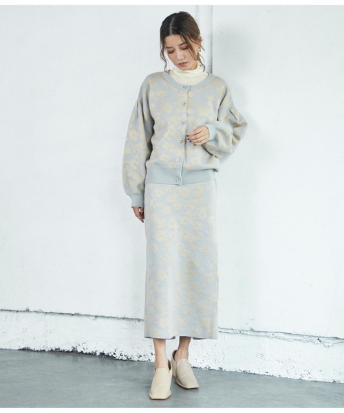 Settimissimo（セッティミッシモ）の「フラワー柄ジャガードニットスカート【セットアップ着用可】（スカート・レディース・ブラック/グレー・M）」の7枚目の写真