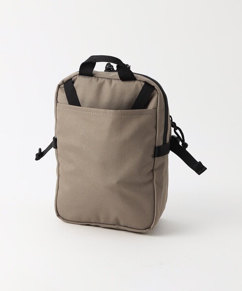 THE NORTH FACE（ザノースフェイス）の「THE NORTH FACE/ザ ノース フェイス Boulder Mini Shoulder/ボルダーミニショルダー（ショルダーバッグ・レディース・ブラック/ベージュ・ONE SIZE）」の6枚目の写真