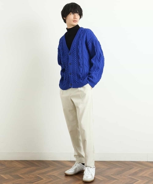 a.v.v(アーヴェヴェ)の「【ユニセックス】アランニットワイドカーディガン(カーディガン/ボレロ・メンズ・バイオレット/アイボリー/ブルー・46/48/50/44)」の13枚目の写真