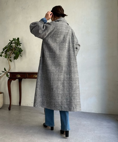 DouDou(ドゥドゥ)の「【WEB限定】チェック柄ボリューム袖ラグランコート(チェスターコート・レディース・ブラック/モカ・FREE)」の4枚目の写真