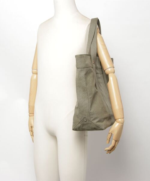 VANQUISH(ヴァンキッシュ)の「VANQUISH / ヴァンキッシュ コットン トートバッグ(トートバッグ・メンズ・カーキ/アイボリー/ブラック・FREE)」の7枚目の写真