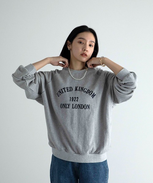 marjour（マージュール）の「UK LOGO SWEAT（スウェット・レディース・グレー/ネイビー・M）」の13枚目の写真