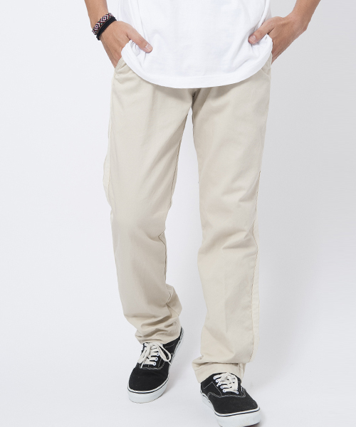 SILAS(サイラス)の「SIDE LINE CHINO PANT(MADE IN JAPAN)(その他パンツ・メンズ・ブラック/ベージュ・34inch/32inch/30inch)」の2枚目の写真