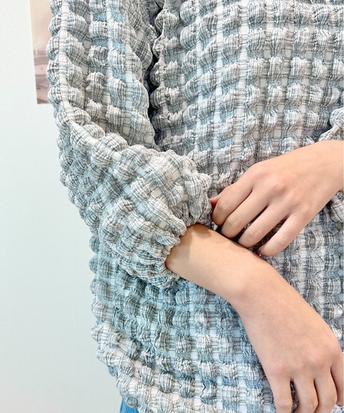 CECIL McBEE(セシルマクビー)の「オフショル2WAYぽこぽこシャーリングトップス(Tシャツ/カットソー・レディース・ブラック/ライトグレー・MEDIUM/LARGE)」の12枚目の写真