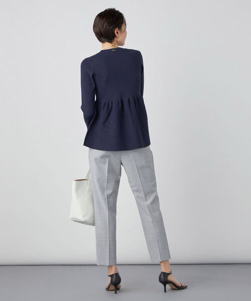 NOLLEY’S Sophi（ノーリーズソフィ）の「《手洗い可能》ペプラムプルオーバーニット（ニット/セーター・レディース・ダークネイビー/オフホワイト/サックスブルー・38）」の22枚目の写真