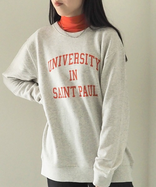 Riberry（リベリー）の「カレッジロゴスウェット（スウェット・レディース・ホワイト×ブラック/ホワイト×グリーン/グレー系その他/グレー系その他2/ネイビー×ホワイト・X-LARGE）」の7枚目の写真