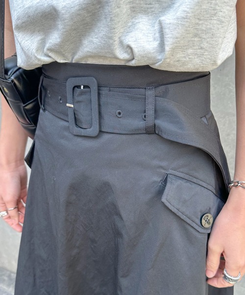 feepur（フェピュール）の「【TALLサイズあり】ベルテッドナイロンワークフレアスカート（スカート・レディース・カーキ/ブラック・MEDIUM/TALL）」の18枚目の写真