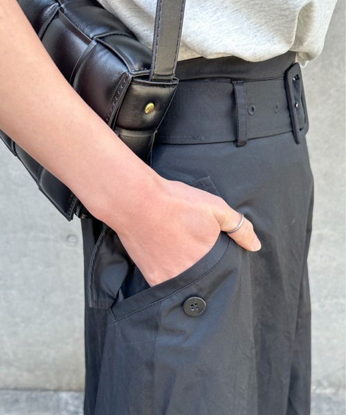 feepur（フェピュール）の「【TALLサイズあり】ベルテッドナイロンワークフレアスカート（スカート・レディース・カーキ/ブラック・MEDIUM/TALL）」の20枚目の写真