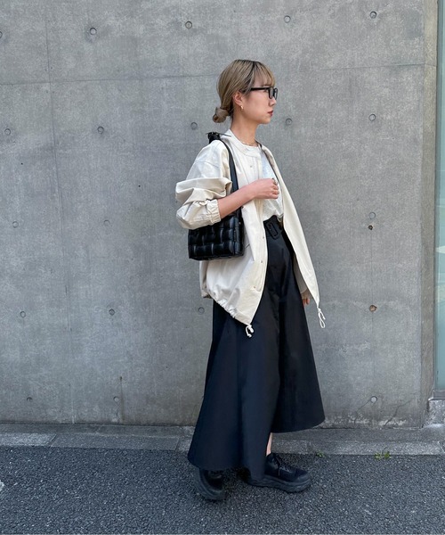 feepur（フェピュール）の「【TALLサイズあり】ベルテッドナイロンワークフレアスカート（スカート・レディース・カーキ/ブラック・MEDIUM/TALL）」の14枚目の写真