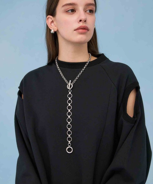 PUBLIC TOKYO（パブリックトウキョウ）の「【三重県産】ショルダーホールオーバーサイズスウェット/カットアウトスエット（スウェット・レディース・ホワイト/ブラック・FREE）」の16枚目の写真