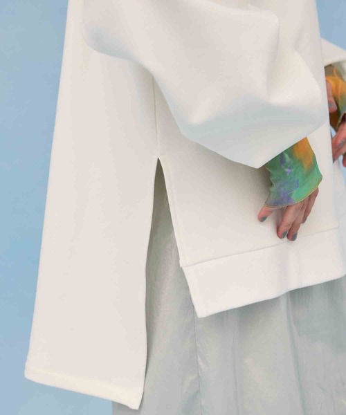 PUBLIC TOKYO（パブリックトウキョウ）の「【三重県産】ショルダーホールオーバーサイズスウェット/カットアウトスエット（スウェット・レディース・ホワイト/ブラック・FREE）」の13枚目の写真