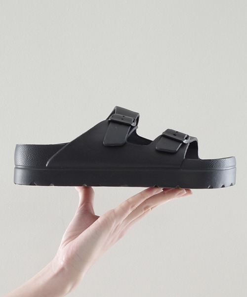 AmiAmi(アミアミ)の「軽量コンフォートダブルベルトサンダル/シャワー厚底サンダル(サンダル・レディース・ブラック/ホワイト・36/37/38/39/40)」の7枚目の写真