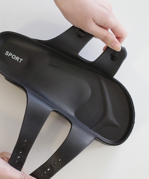 AmiAmi(アミアミ)の「軽量コンフォートダブルベルトサンダル/シャワー厚底サンダル(サンダル・レディース・ブラック/ホワイト・36/37/38/39/40)」の14枚目の写真