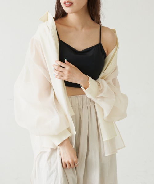 Solace（ソレイス）の「シアーレイヤードオーバーシャツ（シャツ/ブラウス・レディース・グレー/ブラック/ナチュラル・FREE）」の4枚目の写真