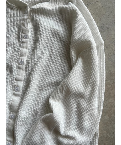owndaily(オンデイリー)の「シアールーズワッフルシャツ(Tシャツ/カットソー・レディース・ホワイト/ネイビー・FREE)」の21枚目の写真