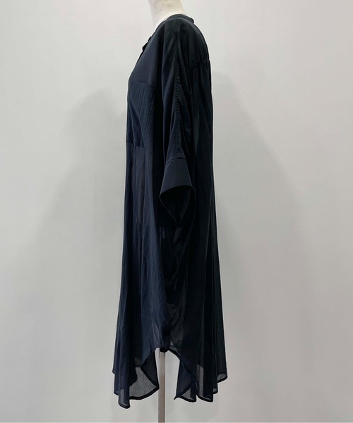 LUGIVA(ルギヴァ)の「綿ボイルロングブラウス(シャツ/ブラウス・レディース・ベージュ/ブラック/オフホワイト・M)」の17枚目の写真