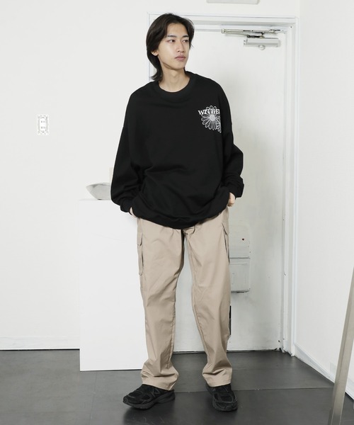 ROOPTOKYO（ループトウキョウ）の「フラワープリントスウェット オーバーサイズ ワンポイント コラボ（スウェット・メンズ・ホワイト/ブラック/ブルー・M/L）」の5枚目の写真