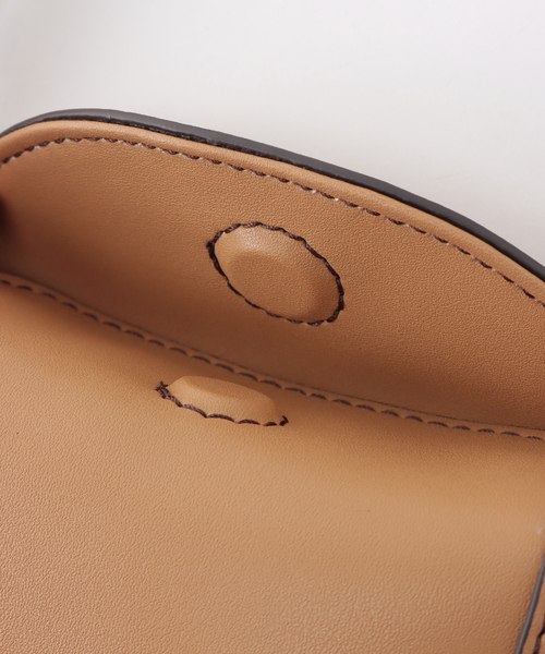 the dilettante（ザ・ディレッタント）の「【the dilettante / ザ ディレッタント】Reuben レザーショルダーバッグ（ショルダーバッグ・メンズ・ブラック/ベージュ・FREE）」の10枚目の写真