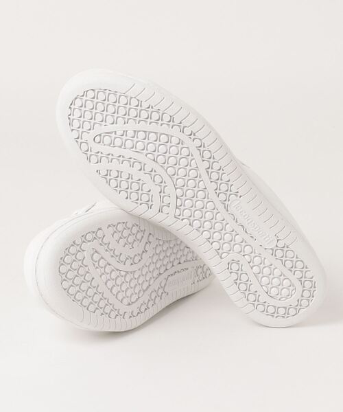 le coq sportif(ルコックスポルティフ)の「ルコックスポルティフ ラ ローラン SL / LA ROLAND SL(スニーカー・レディース・ホワイト×ネイビー・23.0cm/23.5cm/24.0cm/24.5cm/25.0cm)」の3枚目の写真