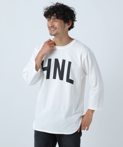 URBAN ISLAND SOCIETY(アーバンアイランドソサエティ)の「【URBAN ISLAND SOCIETY(アーバンアイランドソサエティ)】HNL 7部袖Tシャツ(Tシャツ/カットソー・メンズ・ホワイト/ブラック/ブルー・MEDIUM/LARGE)」の7枚目の写真