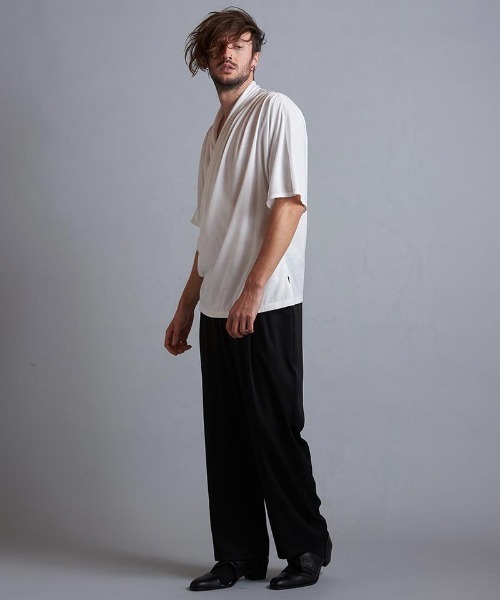 NO ID.(ノーアイディ)の「mt8393-カシュクールドレープドルマンハーフスリーブT Tシャツ(Tシャツ/カットソー・メンズ・ブラック/ホワイト/グレー・ONE SIZE)」の21枚目の写真