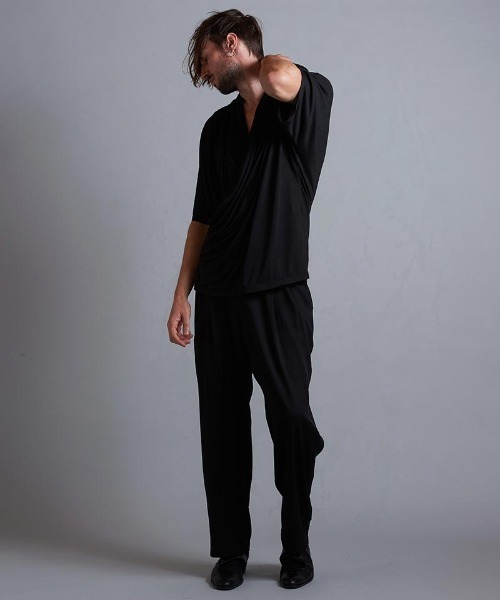 NO ID.(ノーアイディ)の「mt8393-カシュクールドレープドルマンハーフスリーブT Tシャツ(Tシャツ/カットソー・メンズ・ブラック/ホワイト/グレー・ONE SIZE)」の12枚目の写真