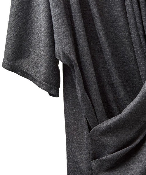 NO ID.(ノーアイディ)の「mt8393-カシュクールドレープドルマンハーフスリーブT Tシャツ(Tシャツ/カットソー・メンズ・ブラック/ホワイト/グレー・ONE SIZE)」の6枚目の写真